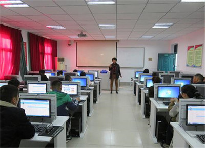 万纵远程教育--致力于提高海南人民大 众的计算机水平